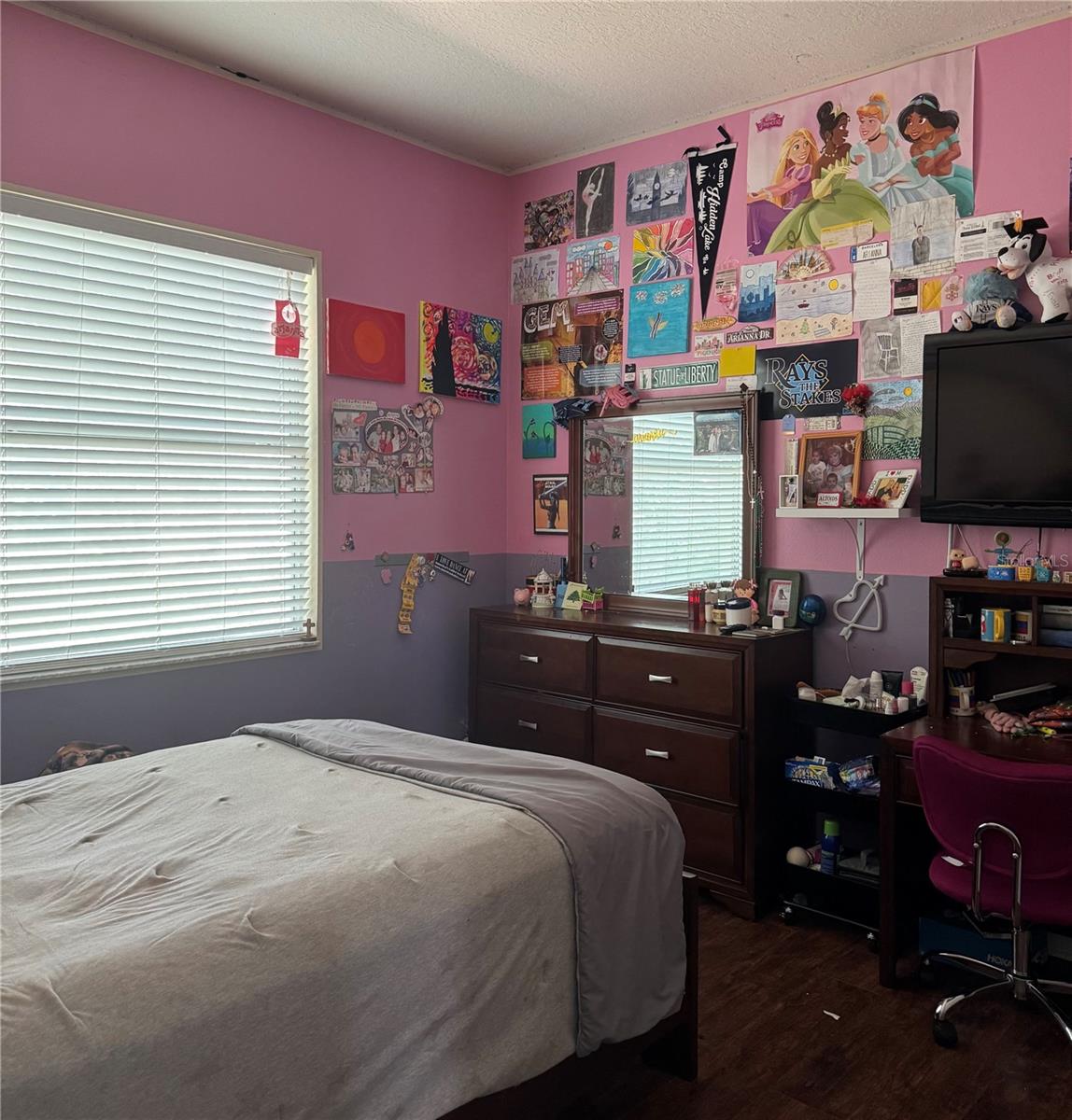 Listing photo id 24 for 3205 Grassglen Place