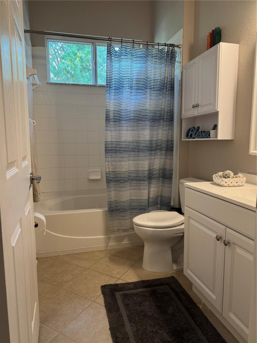 Listing photo id 25 for 3205 Grassglen Place