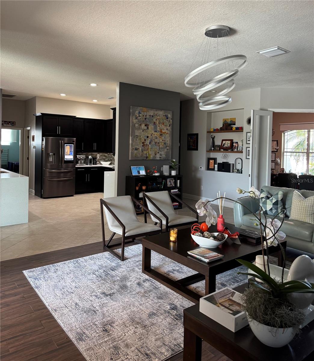 Listing photo id 5 for 3205 Grassglen Place