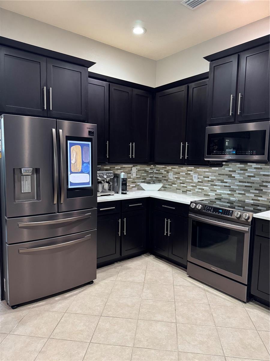 Listing photo id 7 for 3205 Grassglen Place