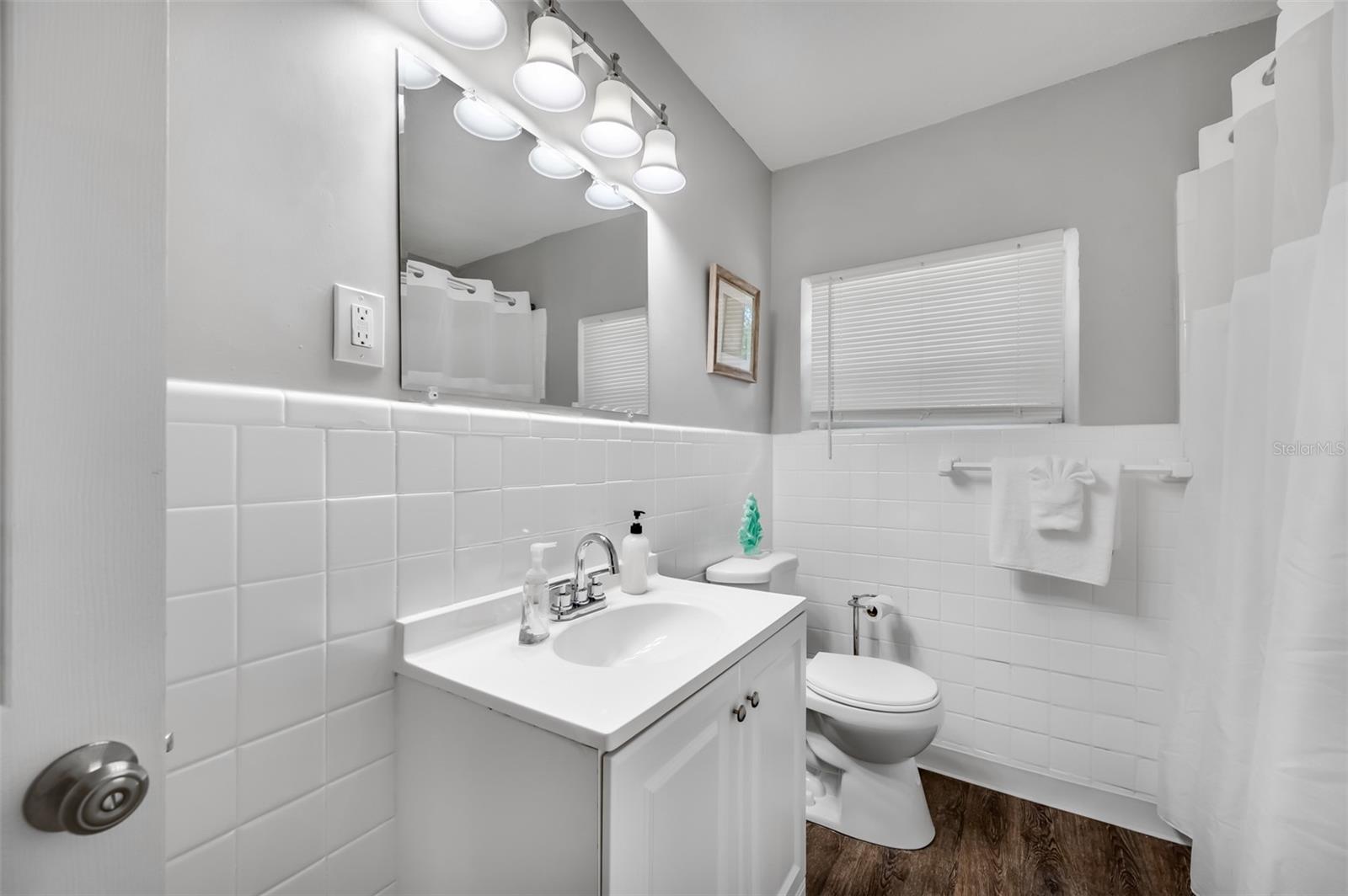Image 10 of 18 For 1003 Columbus Drive