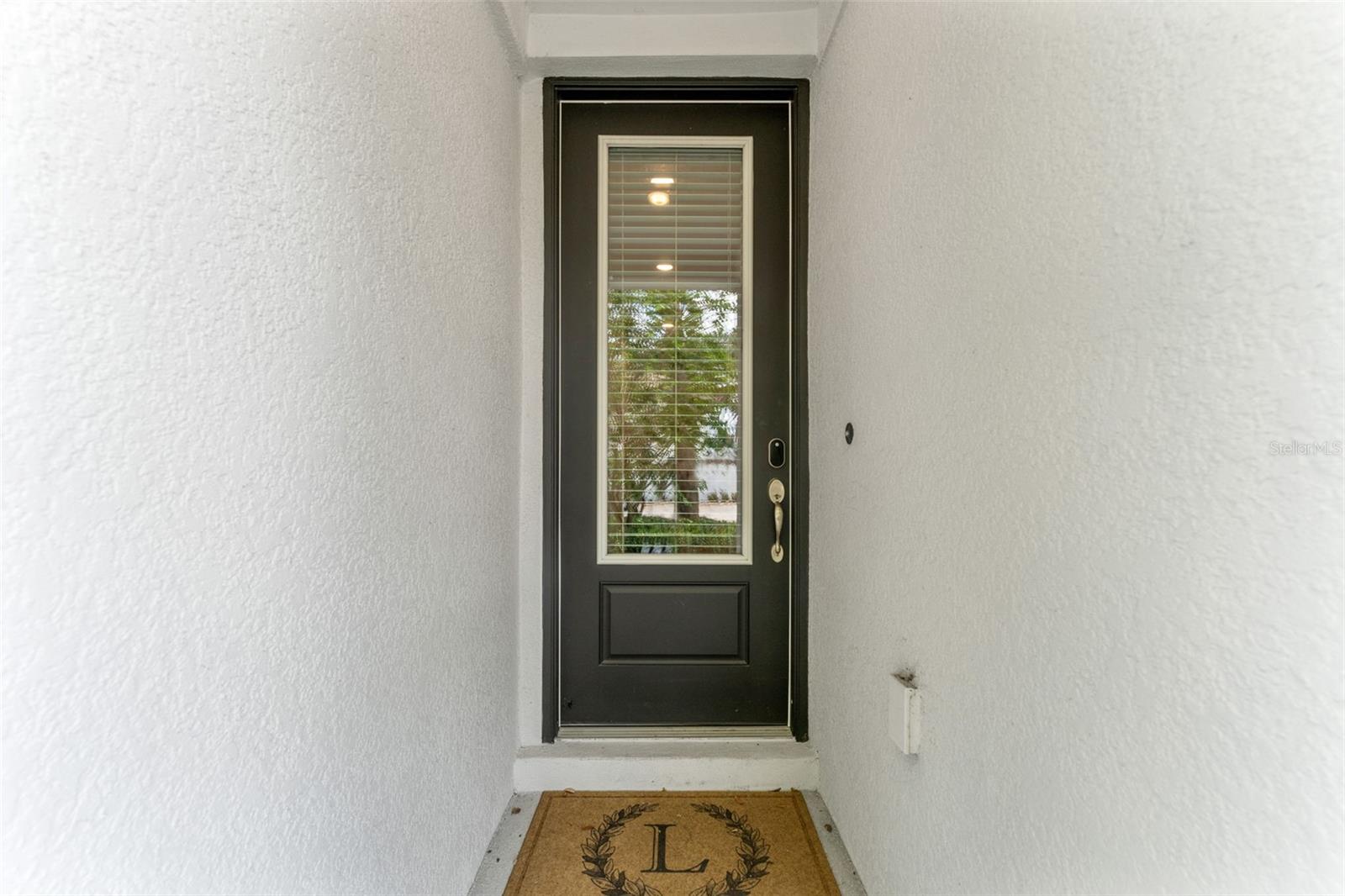 Image 4 of 44 For 412 Albany Avenue 2