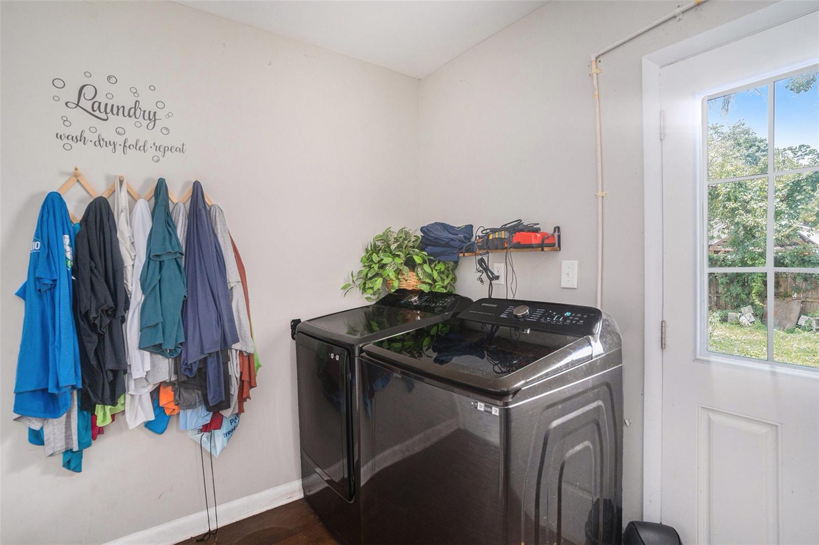 Image 14 of 37 For 7004 Lambright Court