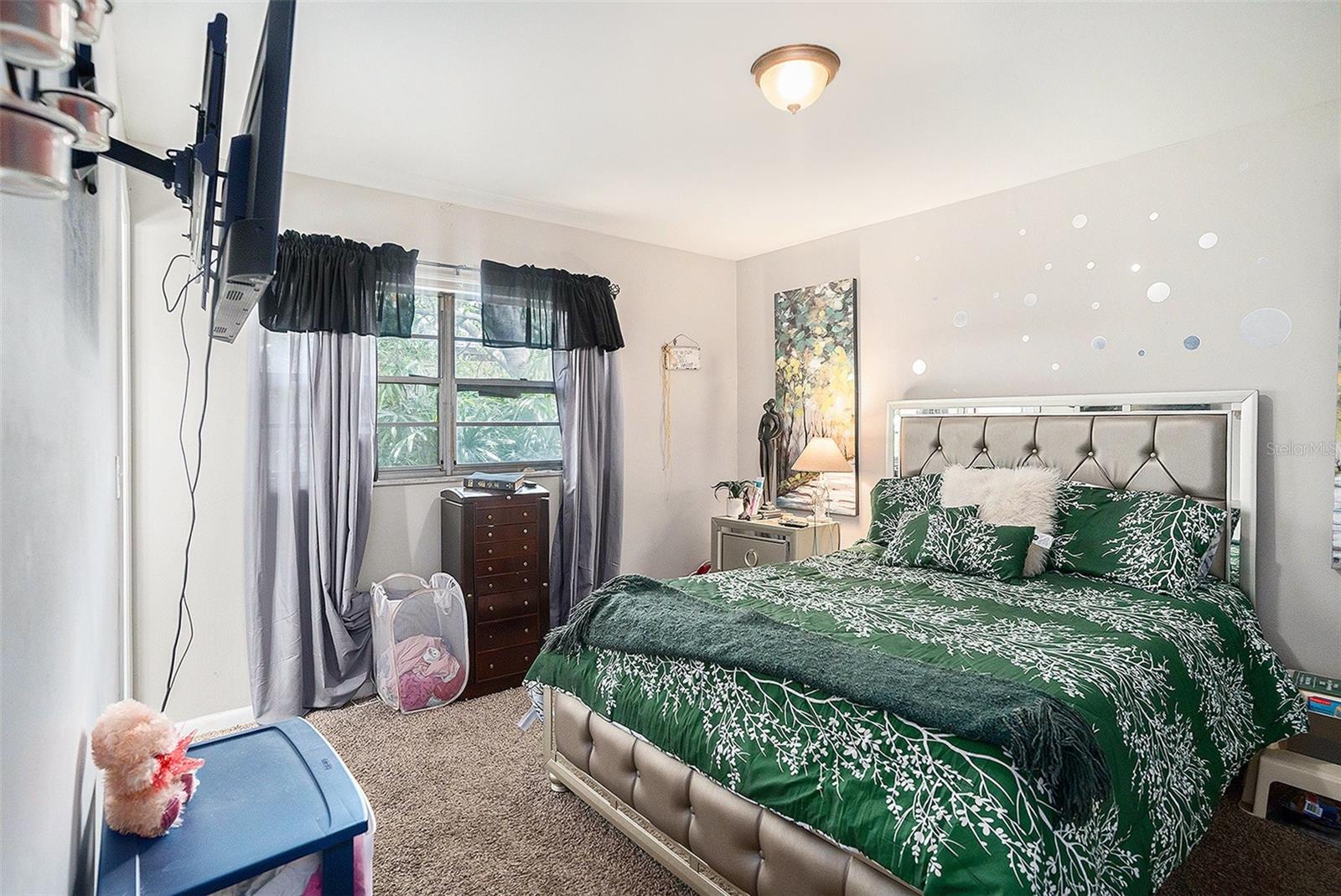 Image 26 of 37 For 7004 Lambright Court