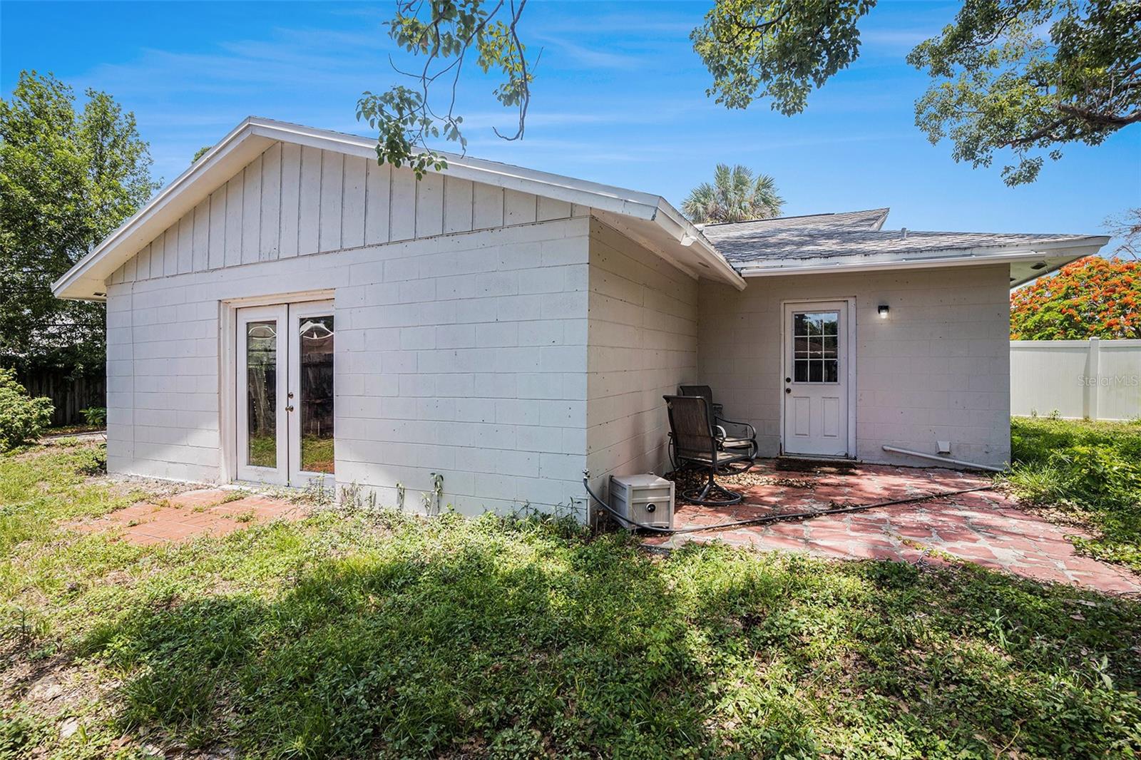 Image 29 of 37 For 7004 Lambright Court