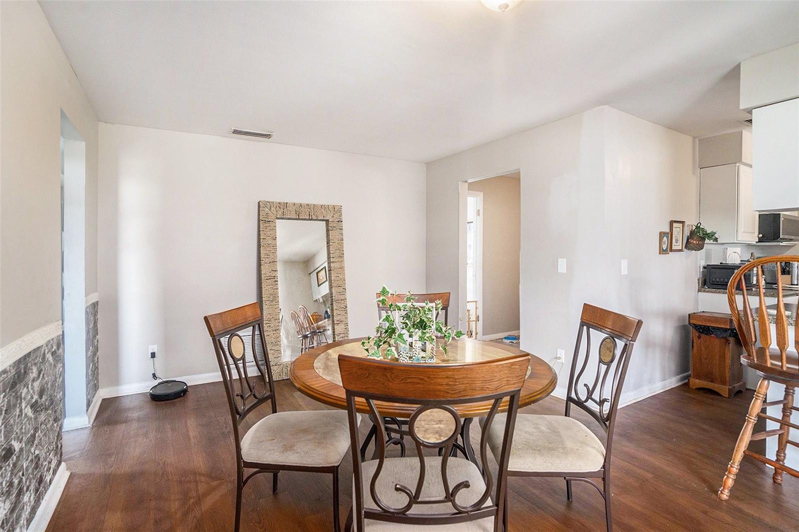 Image 9 of 37 For 7004 Lambright Court