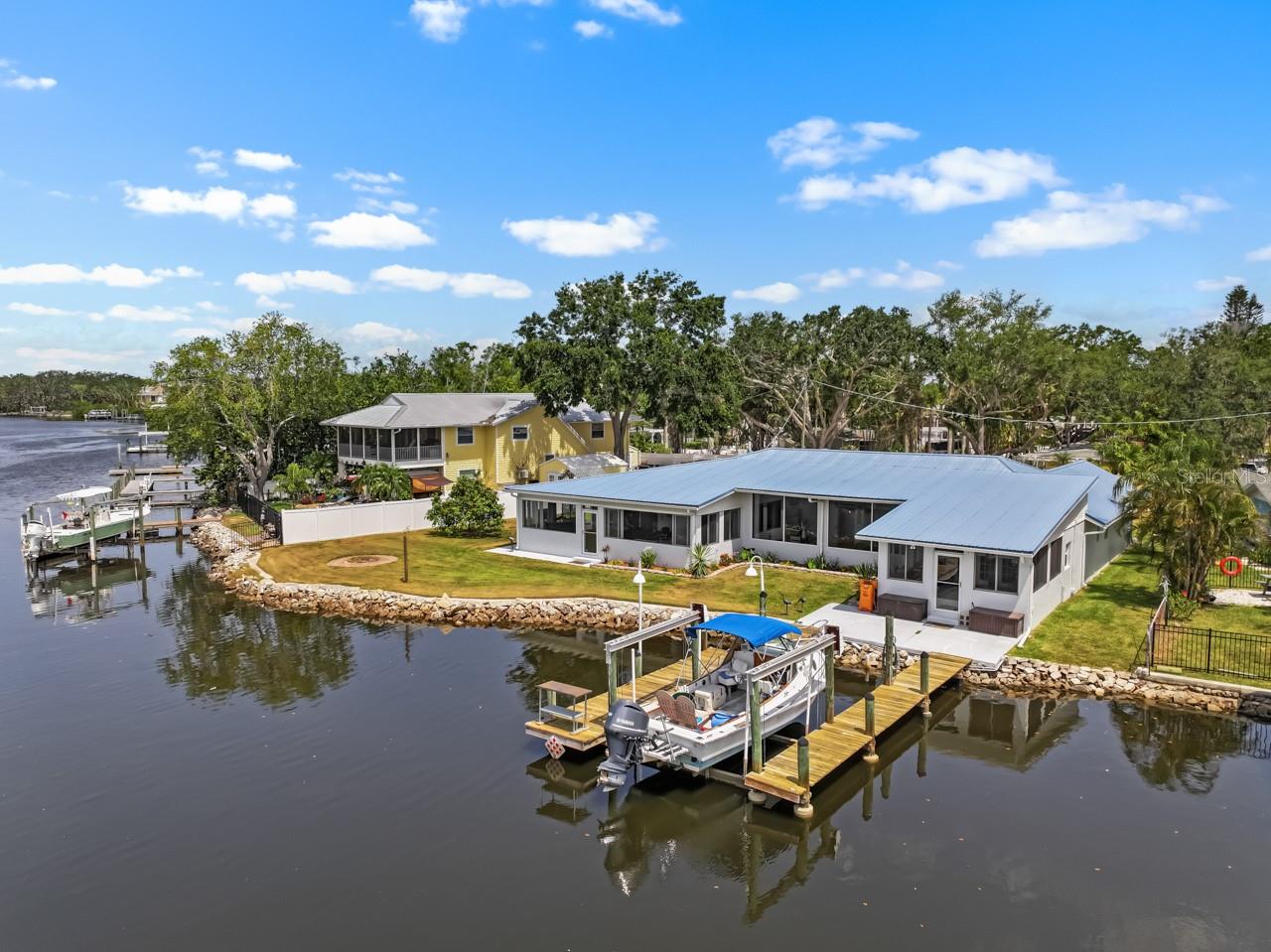 Details for 100 18th Street Nw, RUSKIN, FL 33570