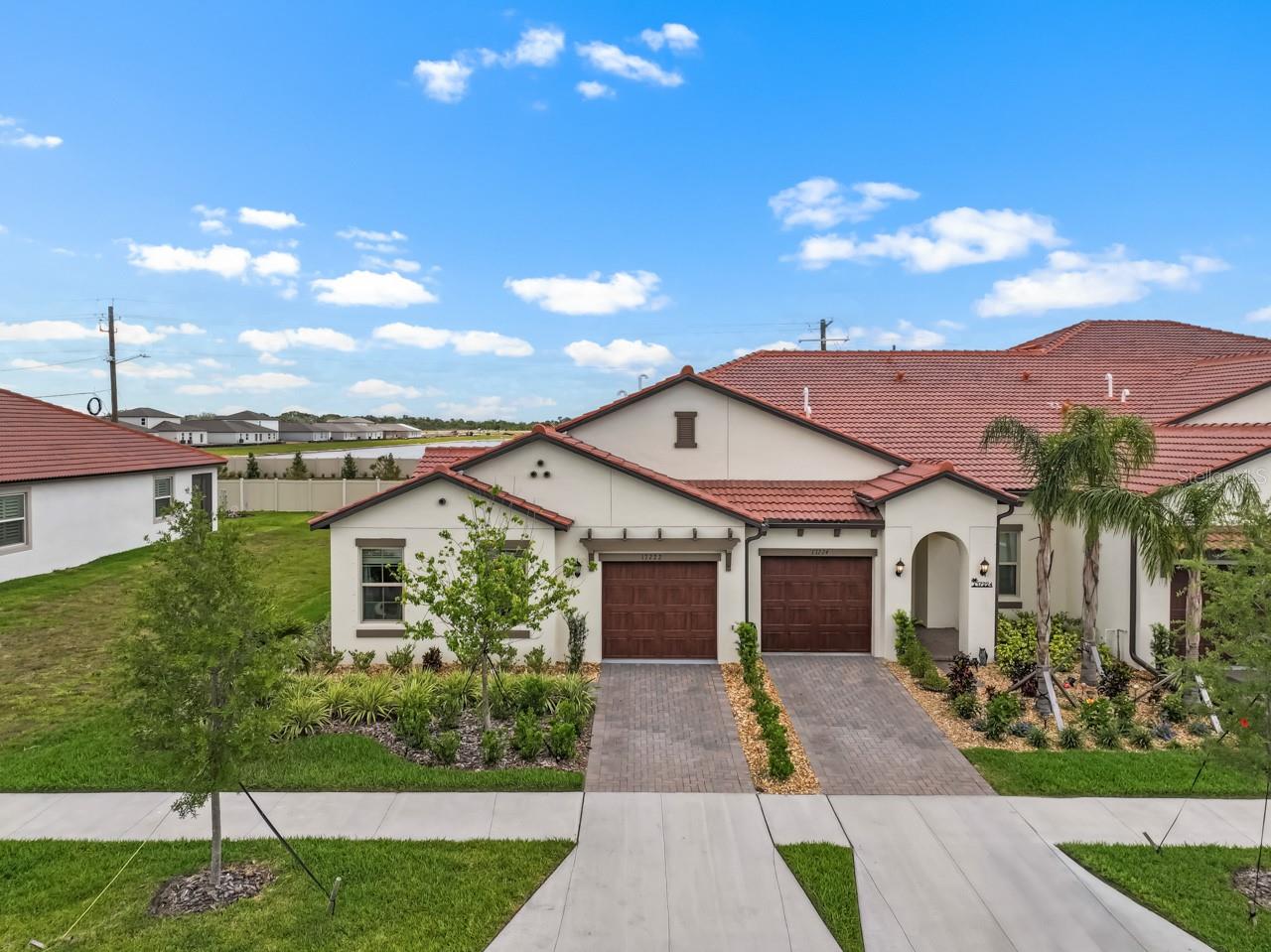 Image 26 of 38 For 17222 Holly Well Avenue