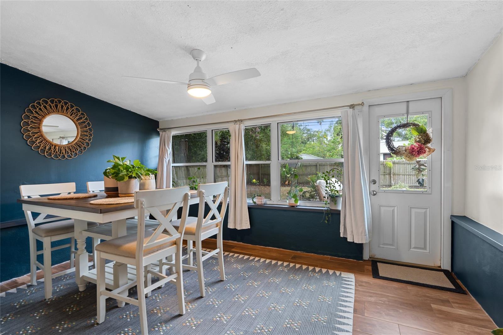 Image 11 of 28 For 1526 San Mateo Drive