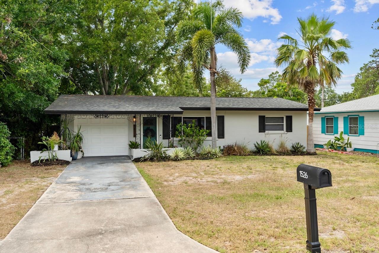 Image 2 of 28 For 1526 San Mateo Drive