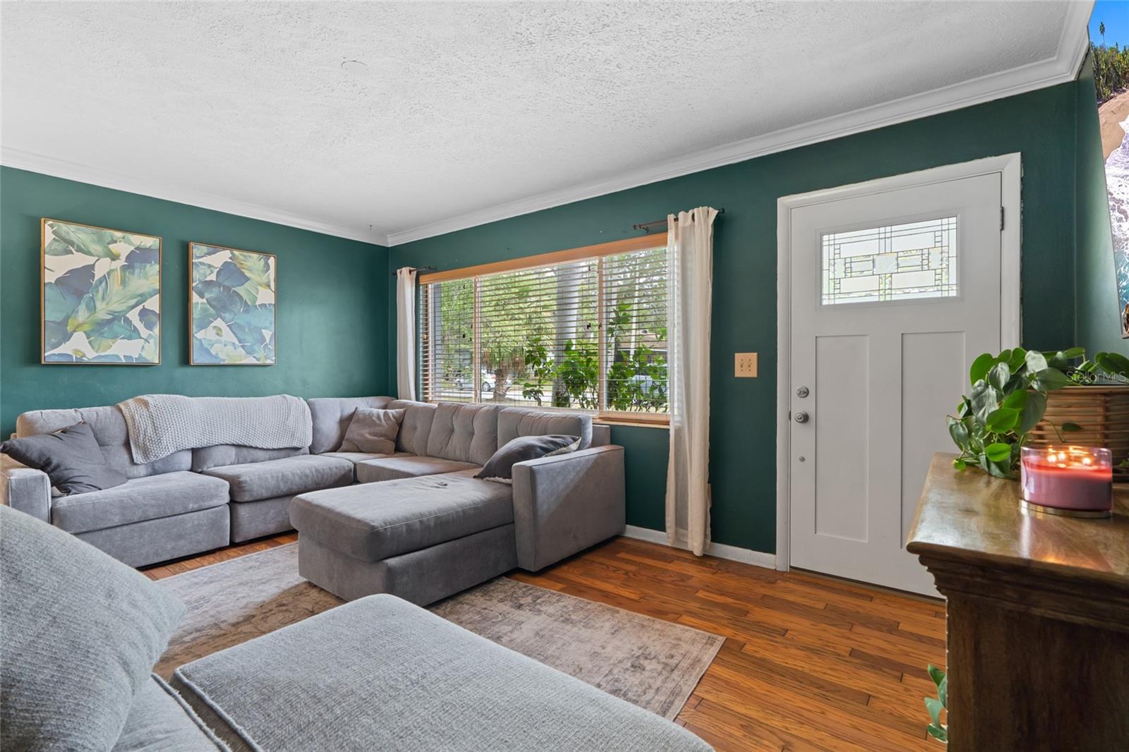 Image 3 of 28 For 1526 San Mateo Drive