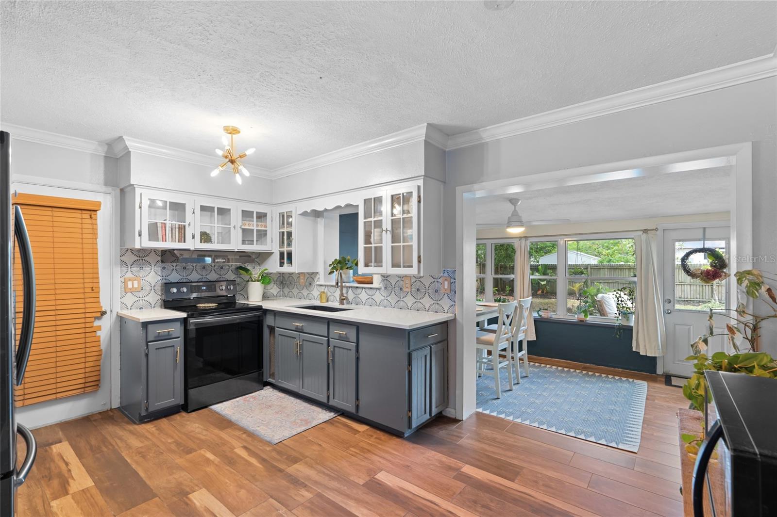 Image 7 of 28 For 1526 San Mateo Drive