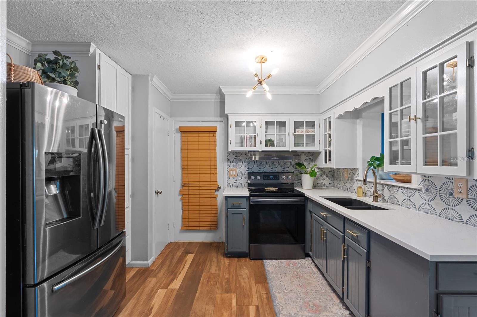 Image 8 of 28 For 1526 San Mateo Drive
