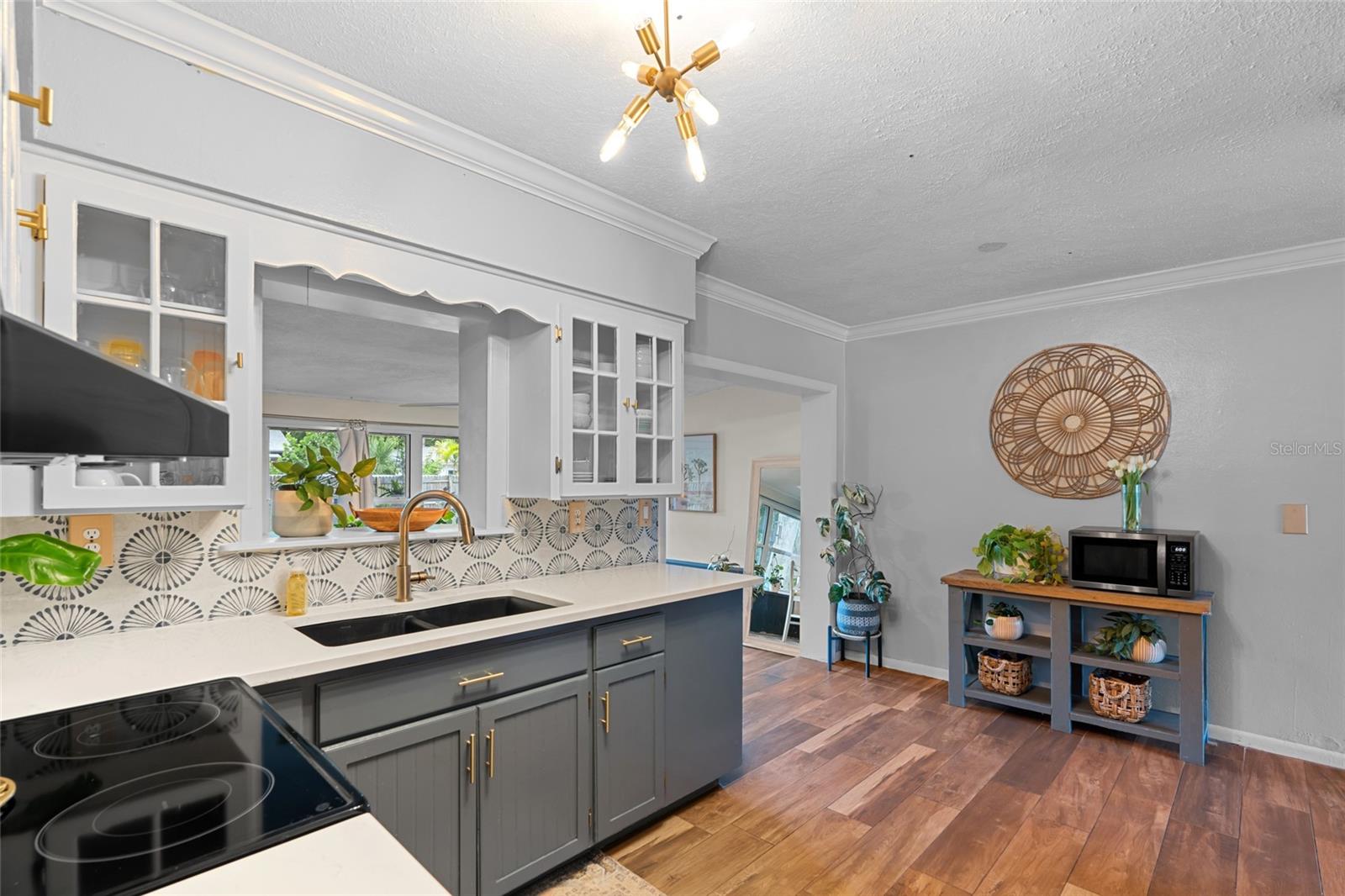 Image 9 of 28 For 1526 San Mateo Drive
