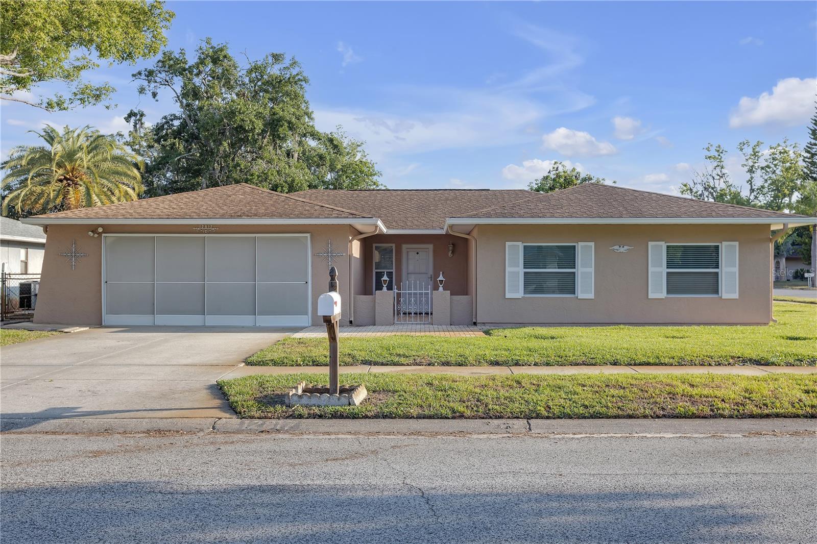 Details for 12817 Lake Tree Lane, HUDSON, FL 34669