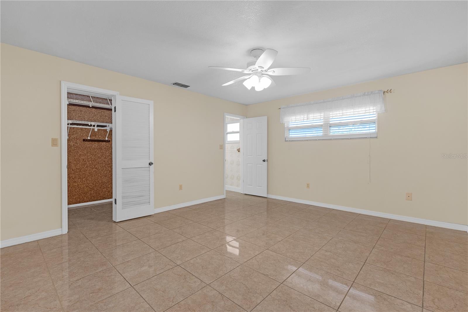 Listing photo id 23 for 12817 Lake Tree Lane