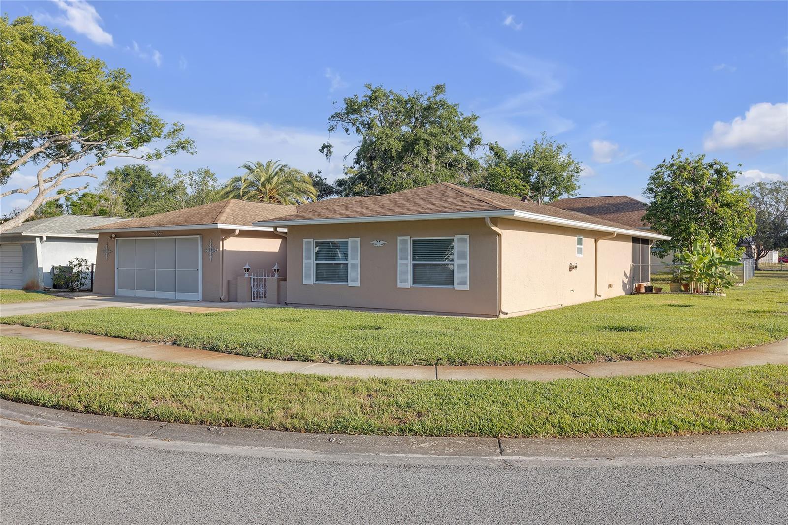 Listing photo id 42 for 12817 Lake Tree Lane
