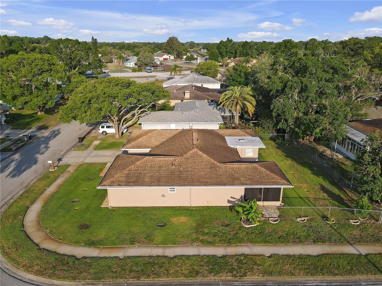 Listing photo id 47 for 12817 Lake Tree Lane