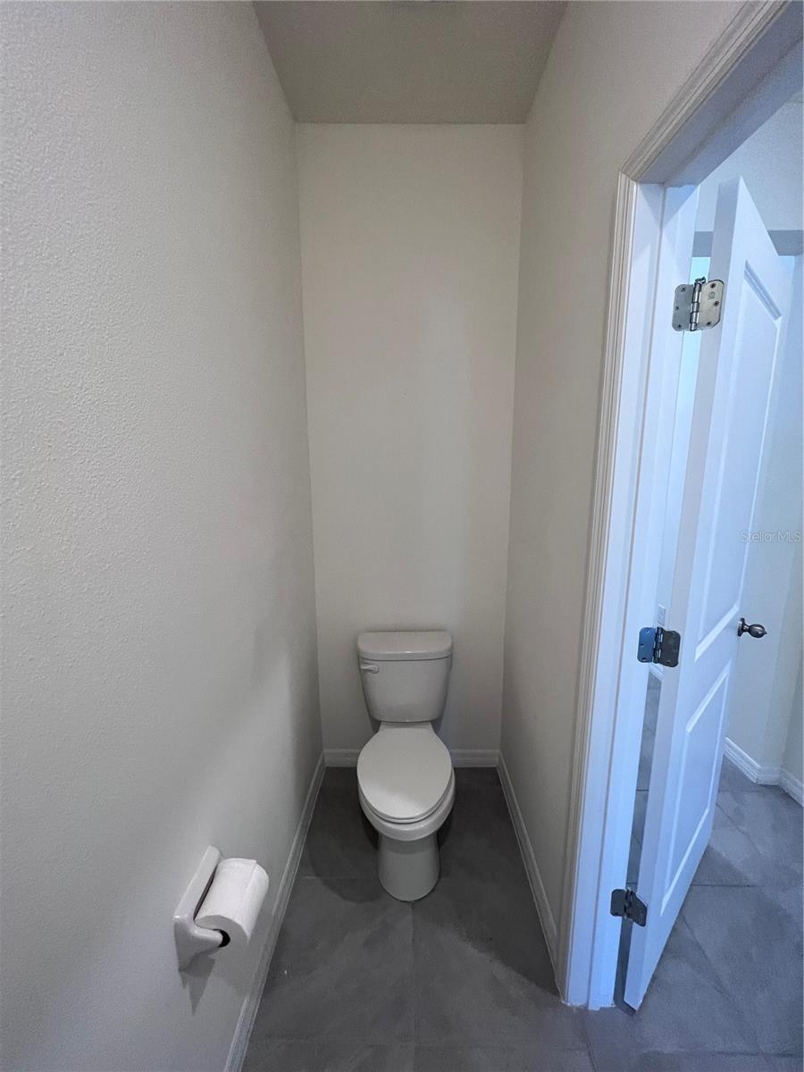 Listing photo id 8 for 1739 Woodleaf Hammock Court