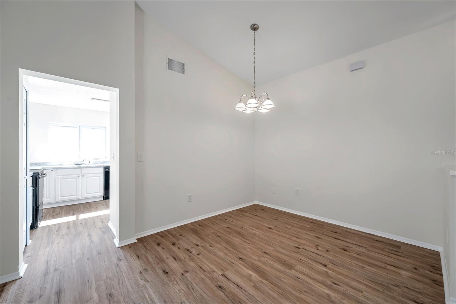 Image 11 of 44 For 1408 Birchstone Avenue