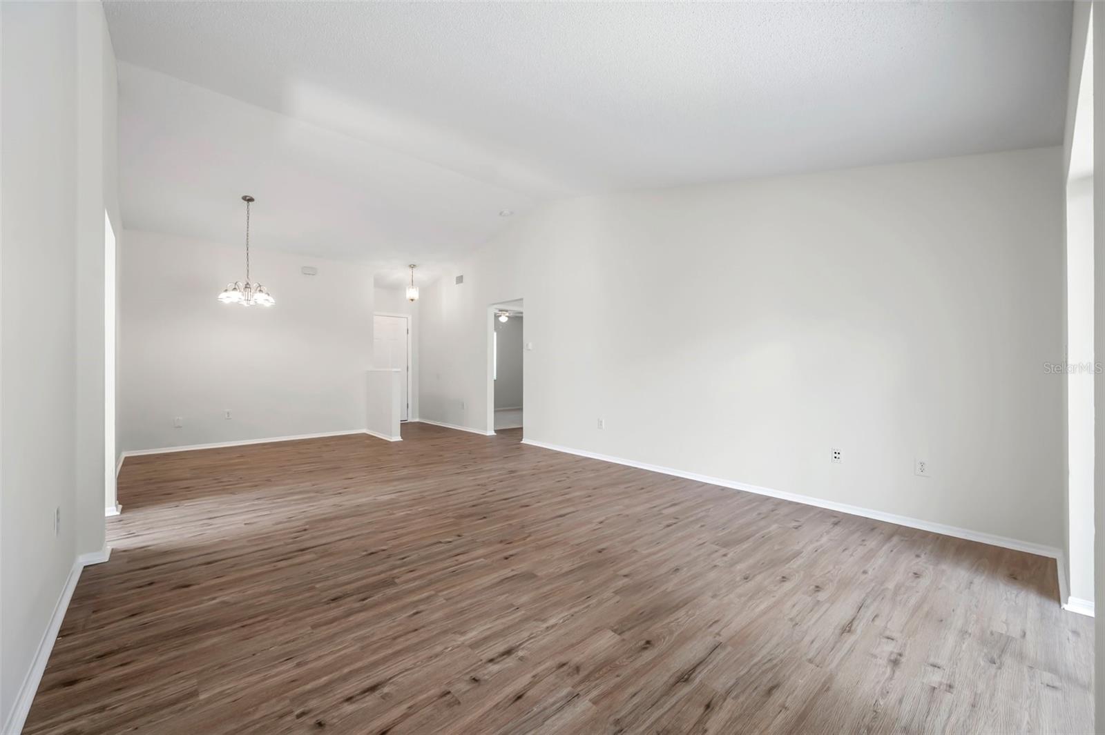 Image 14 of 44 For 1408 Birchstone Avenue