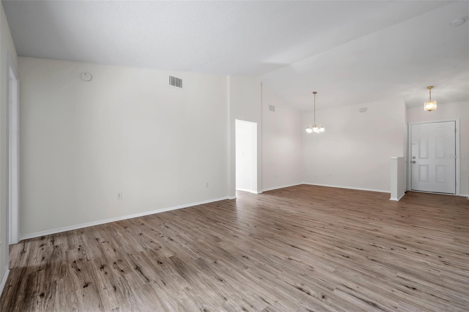 Image 15 of 44 For 1408 Birchstone Avenue