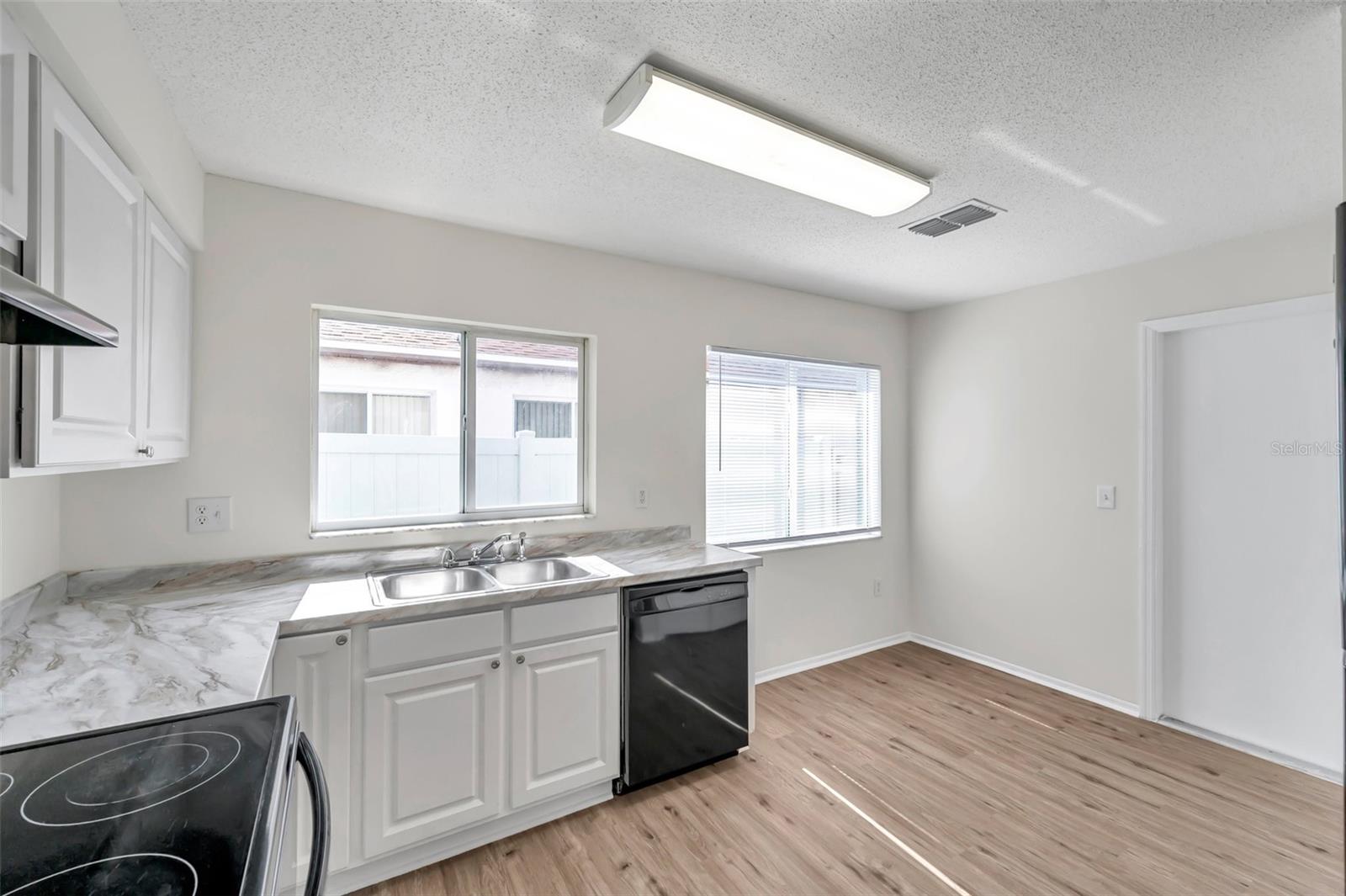 Image 16 of 44 For 1408 Birchstone Avenue
