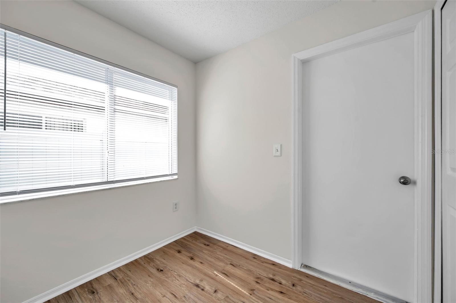 Image 22 of 44 For 1408 Birchstone Avenue