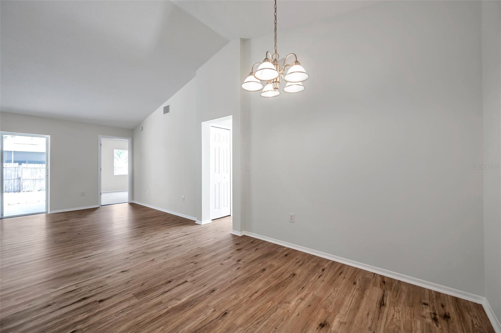 Image 8 of 44 For 1408 Birchstone Avenue