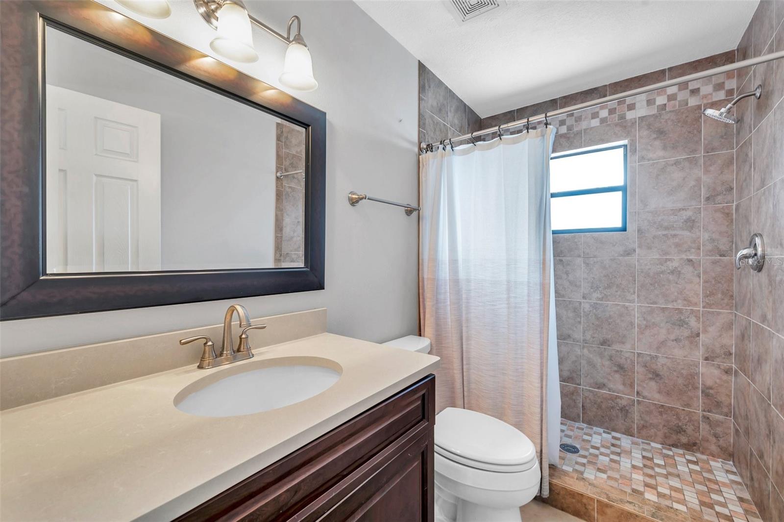Image 34 of 71 For 1851 Skyland Drive