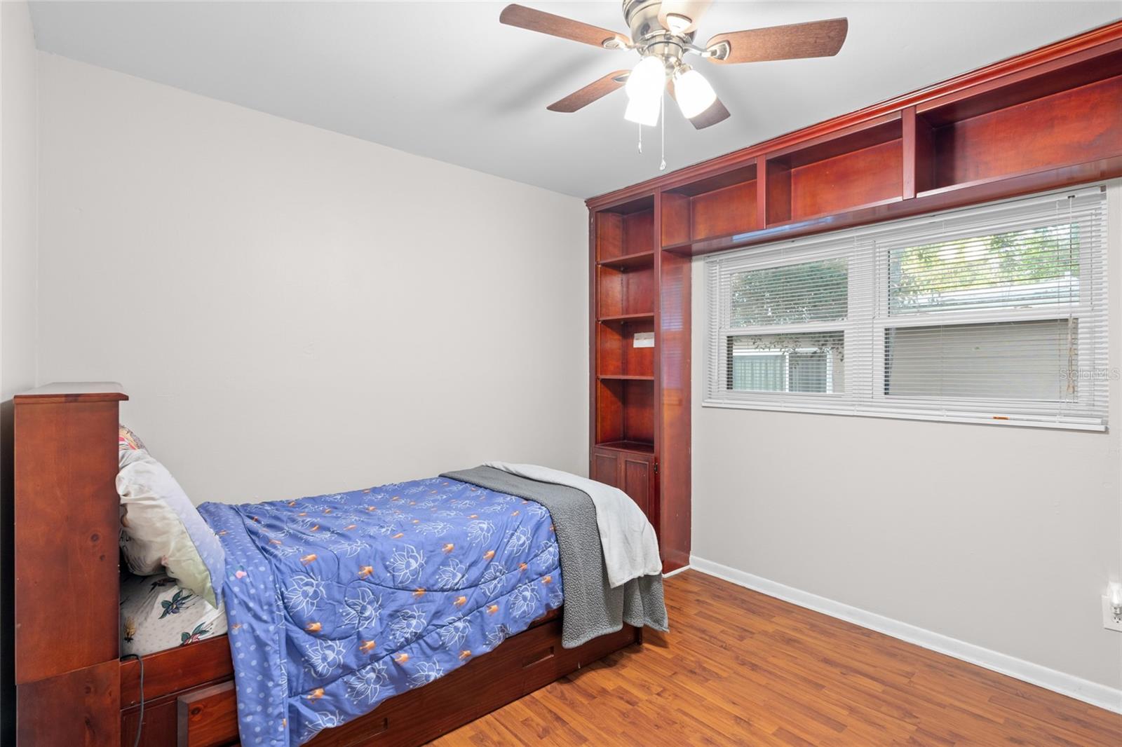 Image 19 of 33 For 8001 Ola Avenue