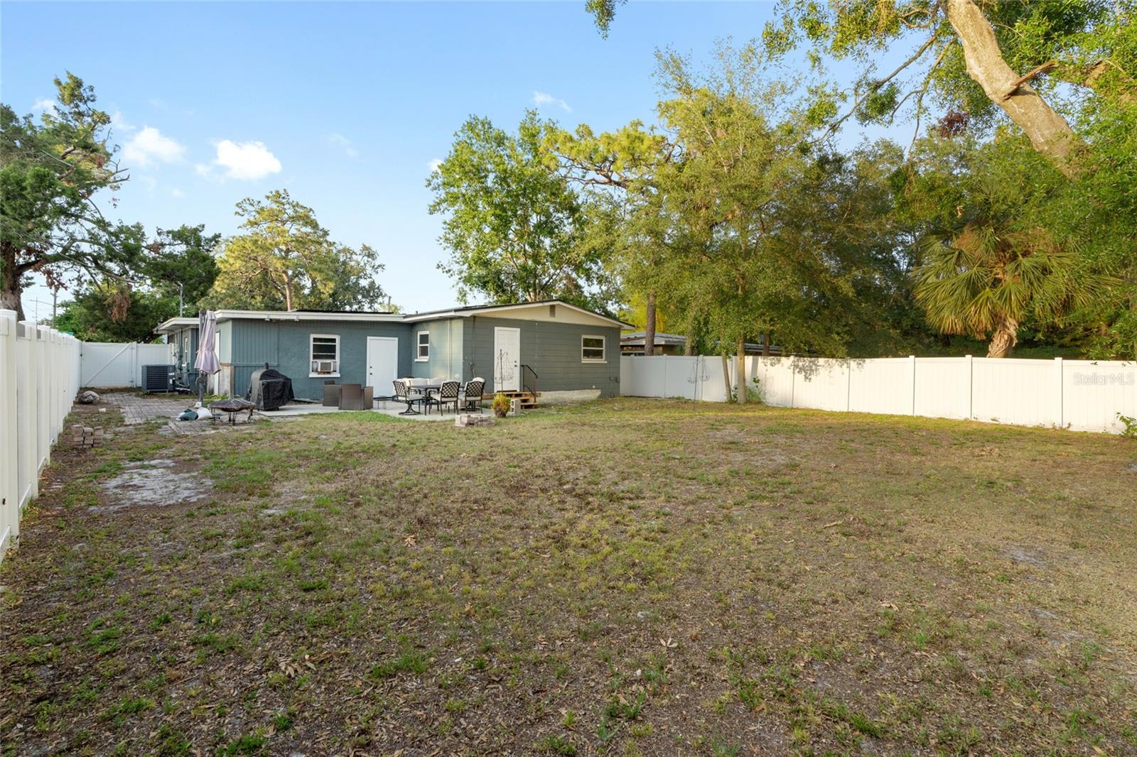 Image 31 of 33 For 8001 Ola Avenue