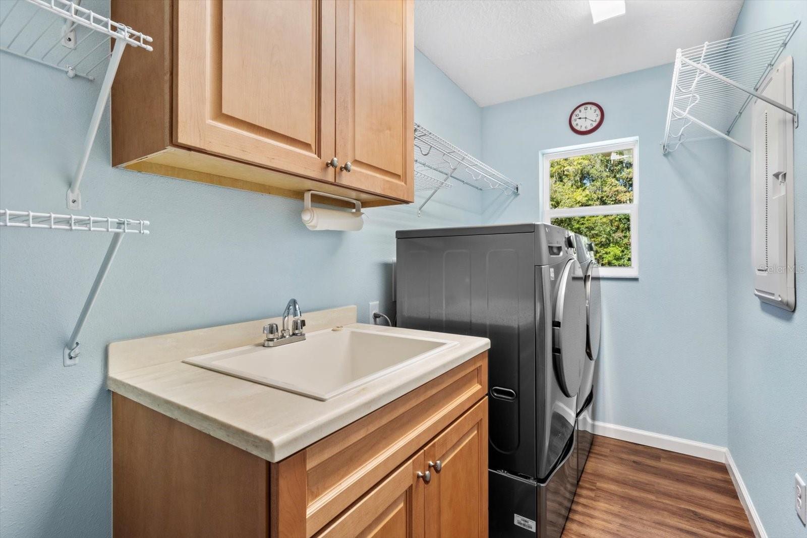 Image 39 of 61 For 1674 Westgate Lane