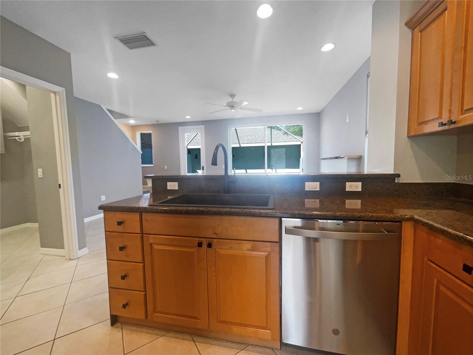 Image 5 of 26 For 5636 Whitehead Street