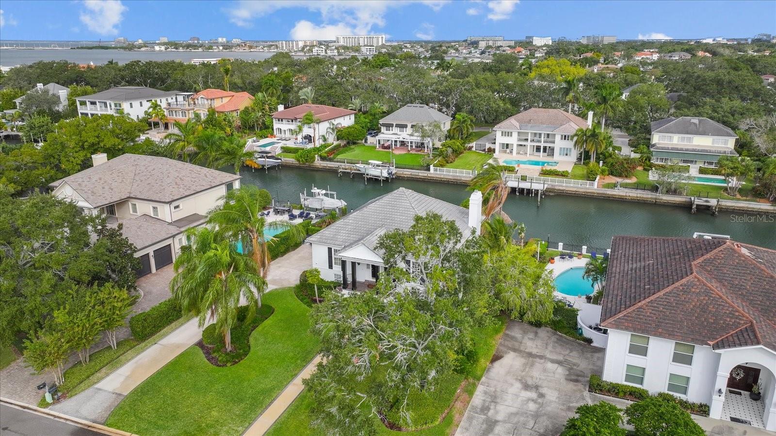 Image 15 of 60 For 4921 Lyford Cay Road