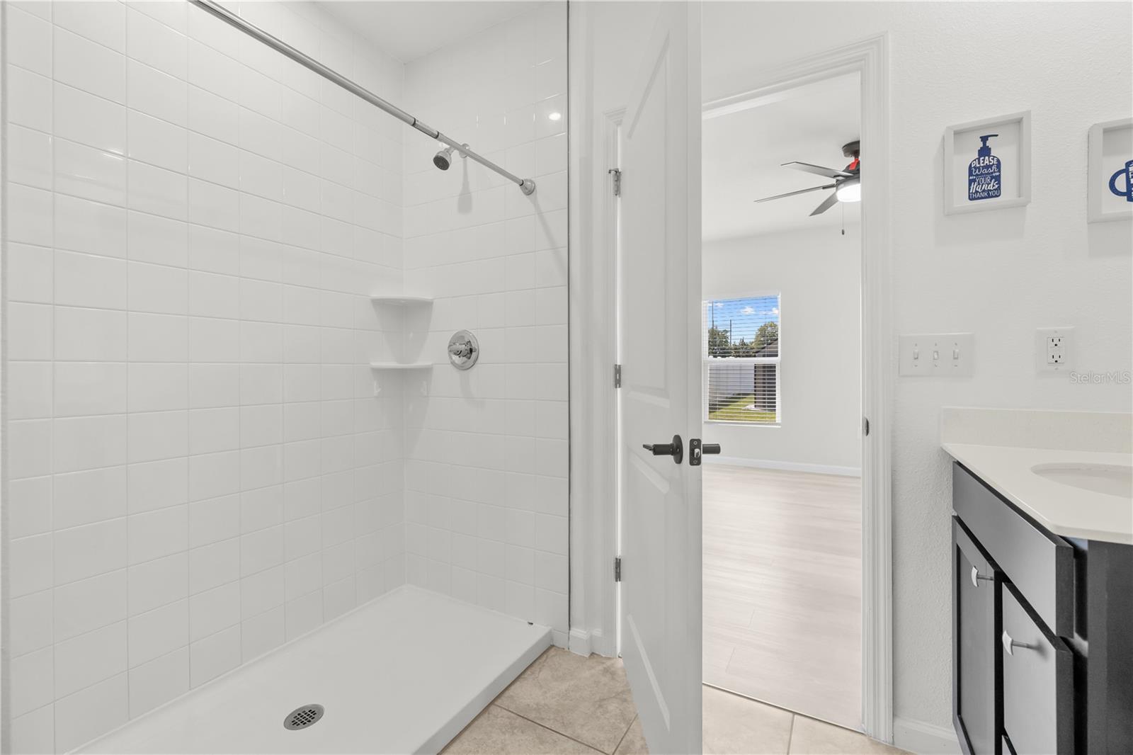 Image 18 of 31 For 14498 Whitewater Way