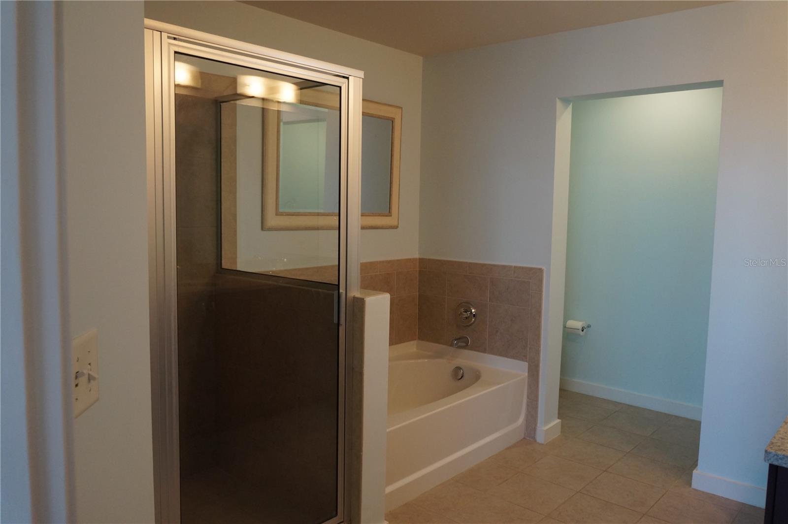 Image 21 of 50 For 777 Ashley Drive 1414
