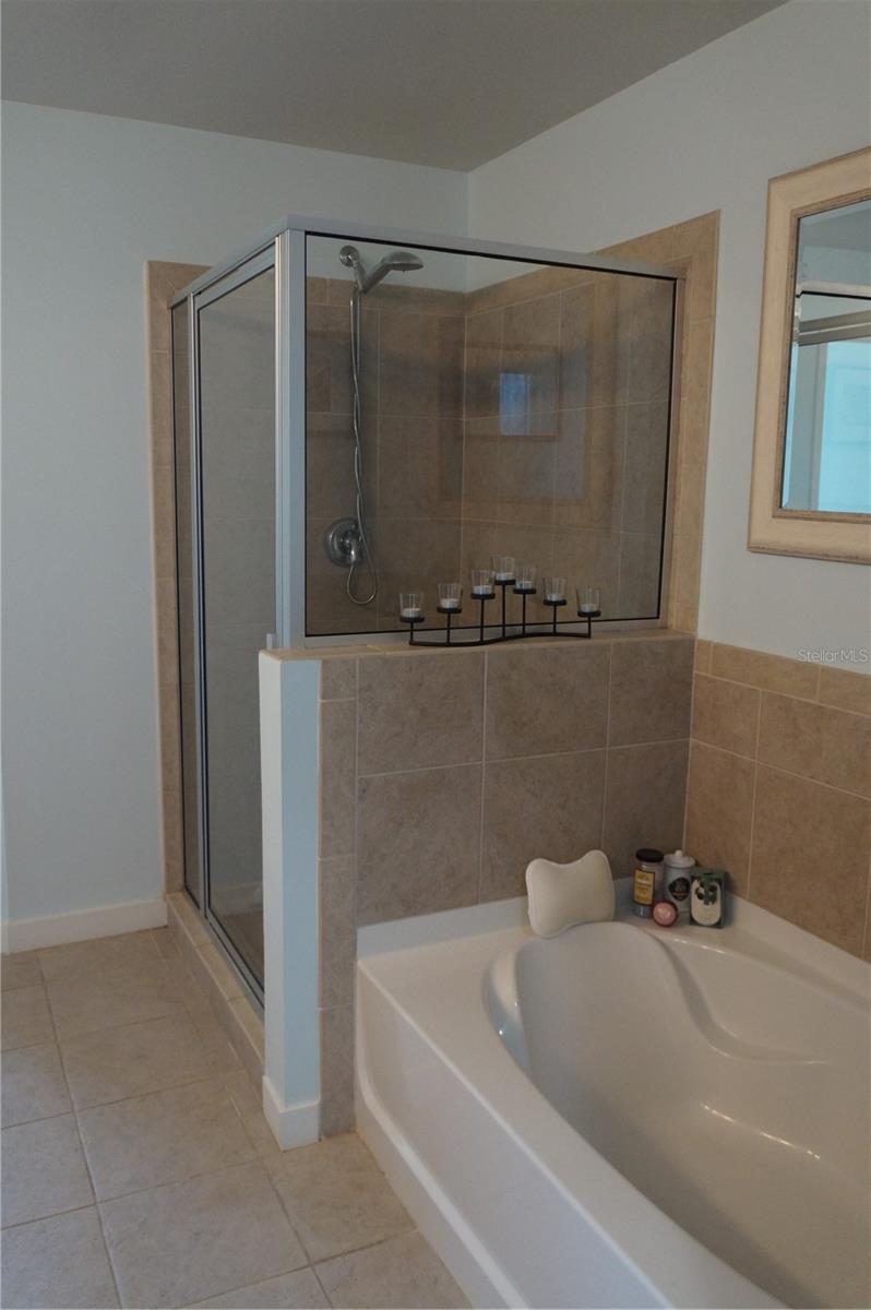 Image 23 of 50 For 777 Ashley Drive 1414
