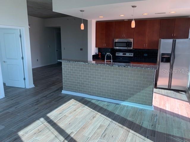 Image 38 of 50 For 777 Ashley Drive 1414