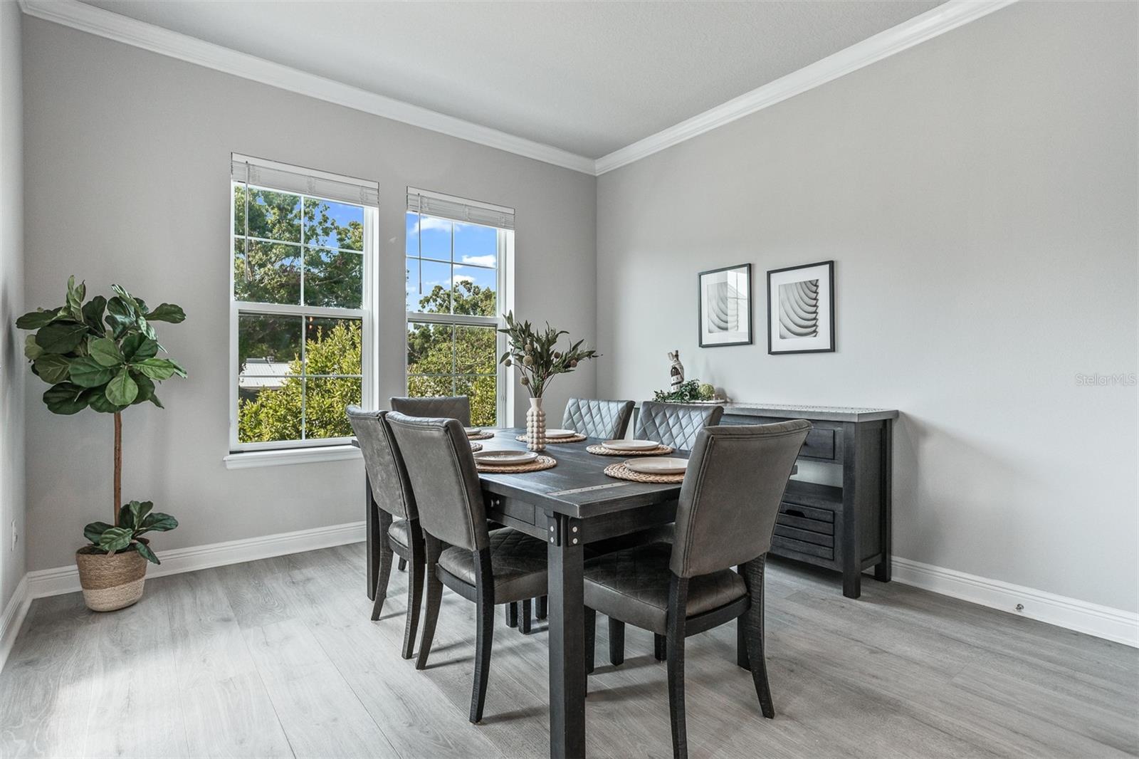 Image 12 of 31 For 2110 Azeele Street