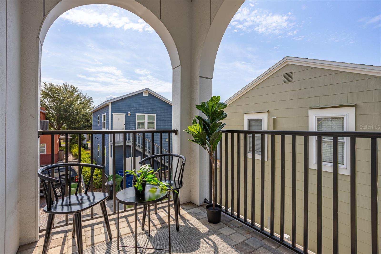Image 15 of 31 For 2110 Azeele Street