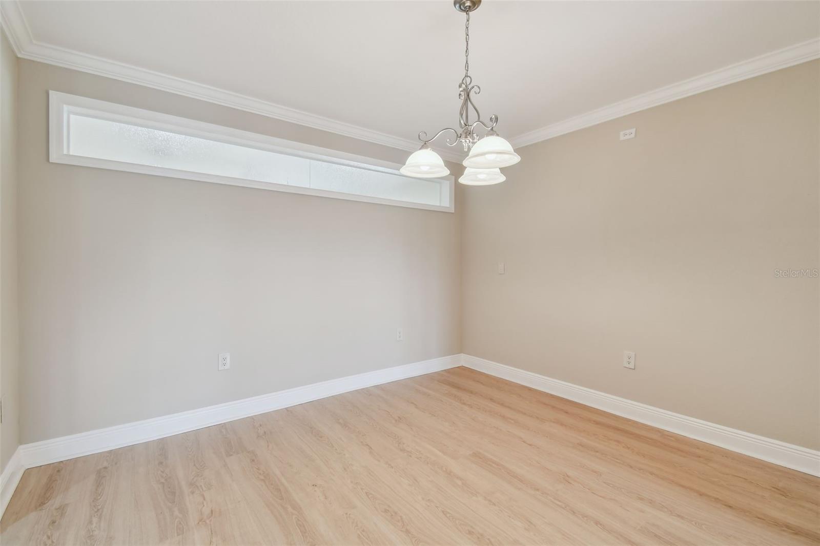 Image 11 of 86 For 2421 Lake Point Lane
