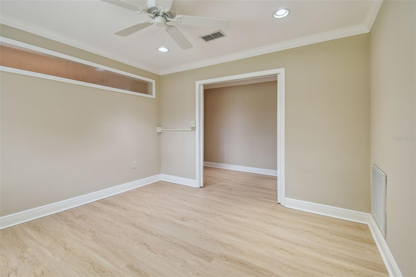 Image 14 of 86 For 2421 Lake Point Lane