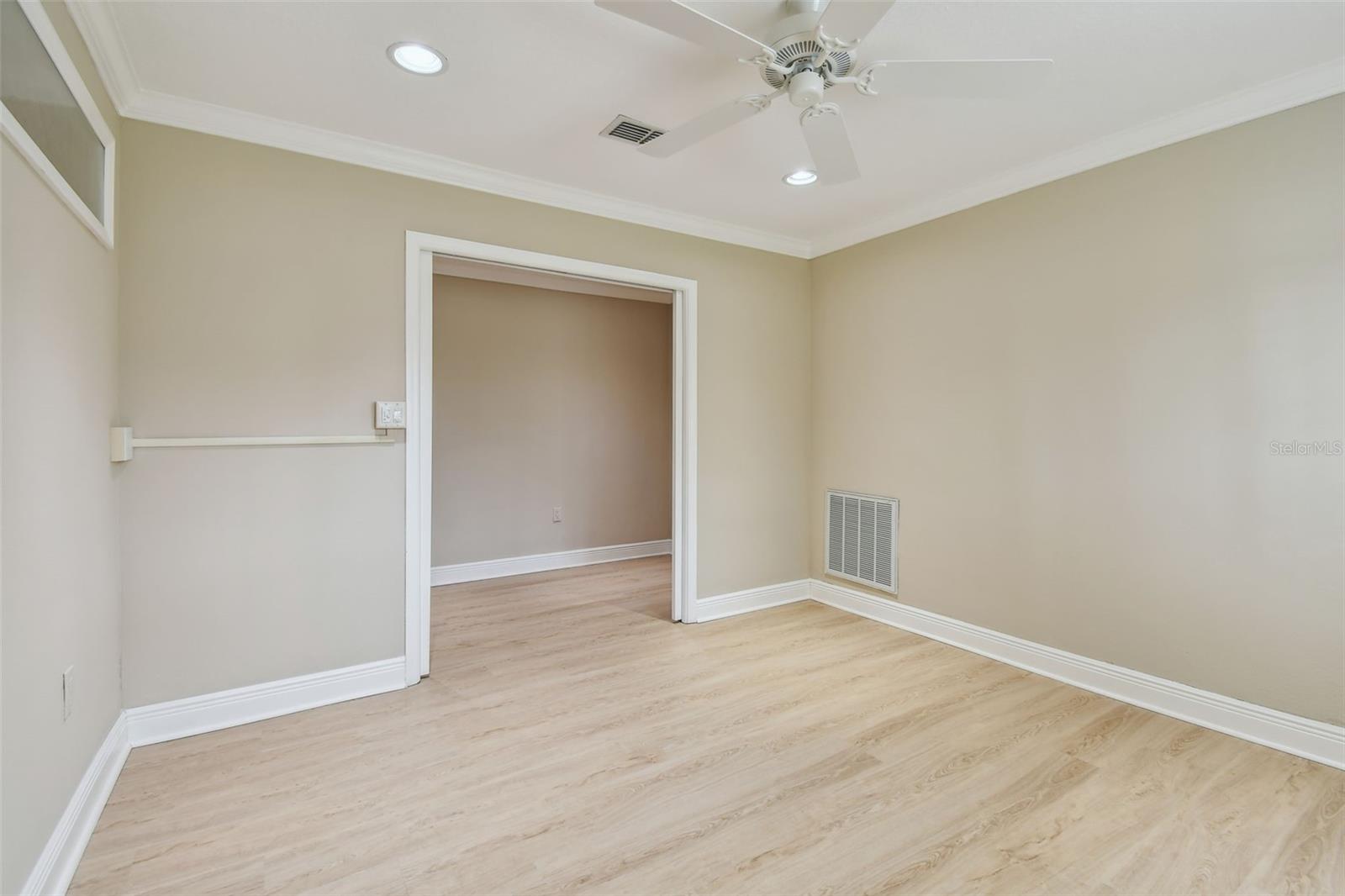 Image 15 of 86 For 2421 Lake Point Lane