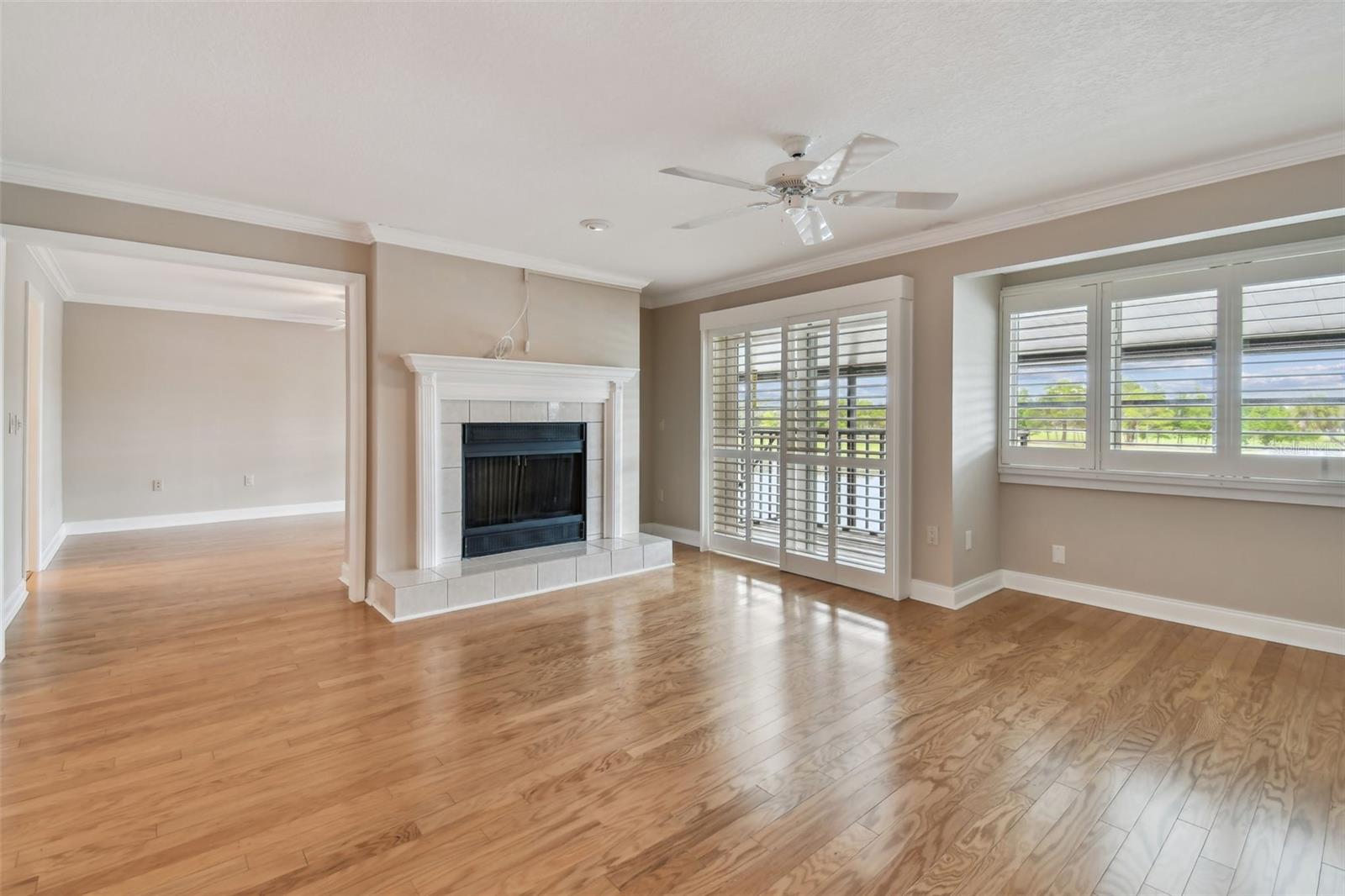 Image 42 of 86 For 2421 Lake Point Lane