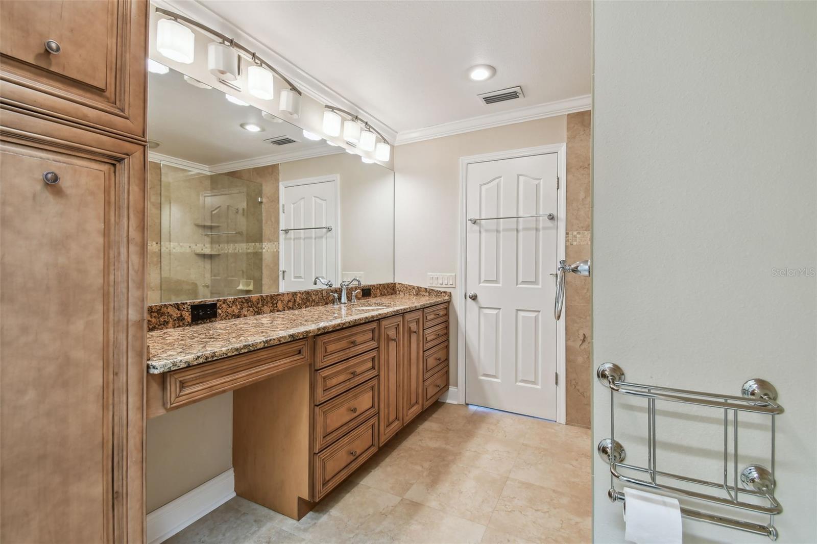 Image 46 of 86 For 2421 Lake Point Lane