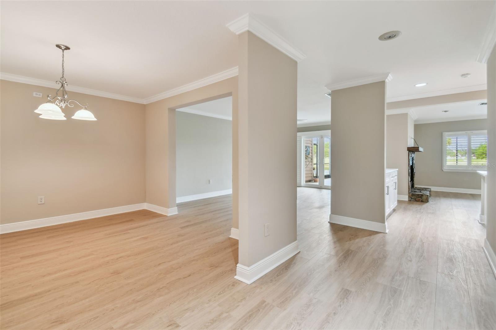 Image 6 of 86 For 2421 Lake Point Lane
