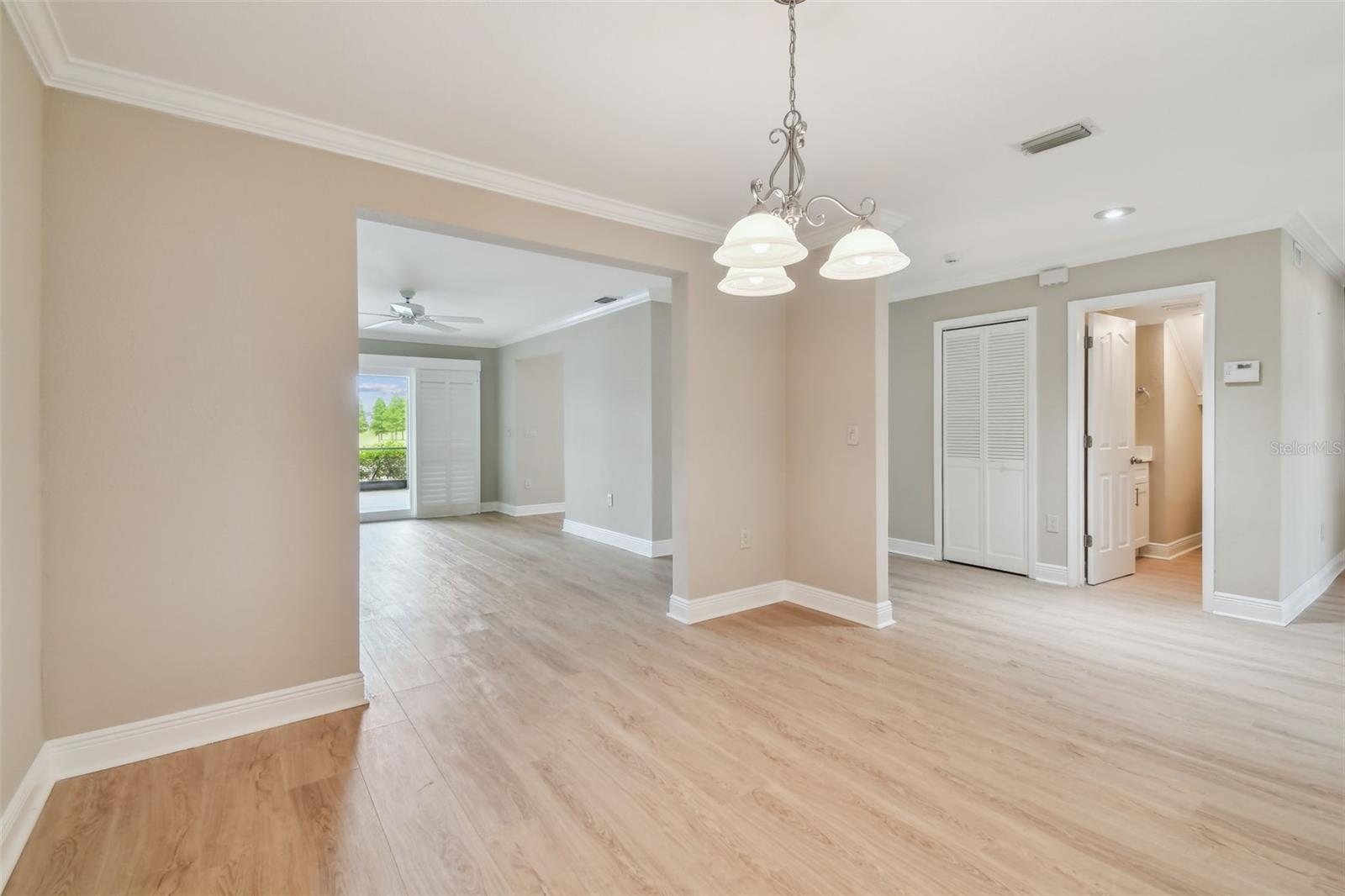 Image 9 of 86 For 2421 Lake Point Lane