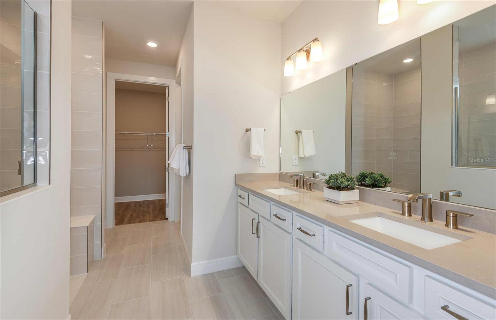 Listing photo id 7 for 12626 Glenn Creek Drive