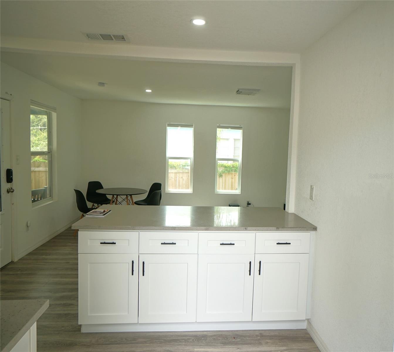 Image 12 of 20 For 908 Cayuga Street